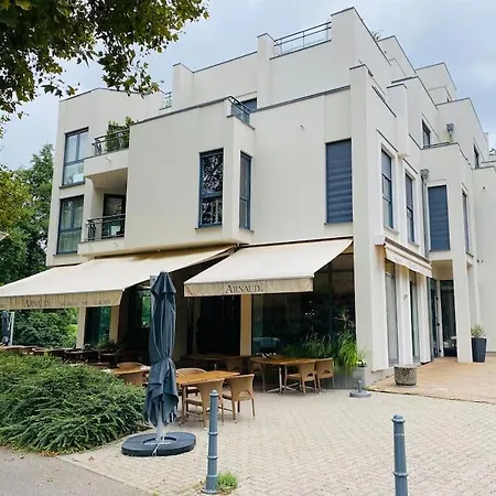 Citycosy Orangerie: Cozy Facing Orangerie Park With Parking Apartment