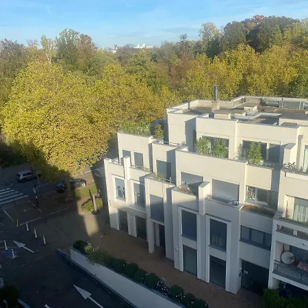 아파트 Citycosy Orangerie Superbe 2 Pieces Calme Face Au Parc L'orangerie, Parking Souterrain Privatif, Wi-fi & Netflix Inclus