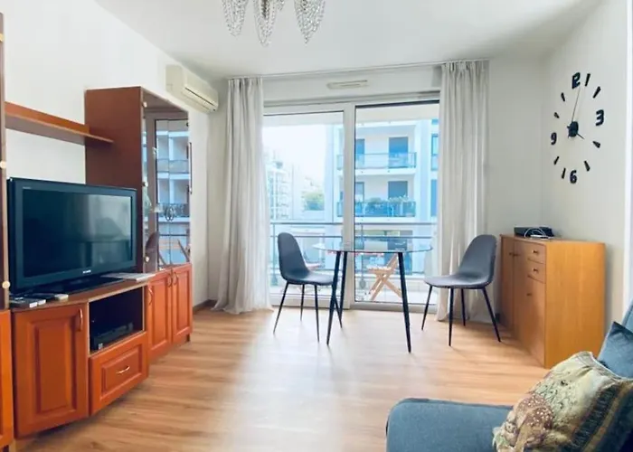 Citycosy Orangerie Superbe 2 Pieces Calme Face Au Parc L'orangerie, Parking Souterrain Privatif, Wi-fi & Netflix Inclus דירה שטרסבורג