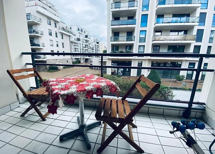דירה Citycosy Orangerie Superbe 2 Pieces Calme Face Au Parc L'orangerie, Parking Souterrain Privatif, Wi-fi & Netflix Inclus